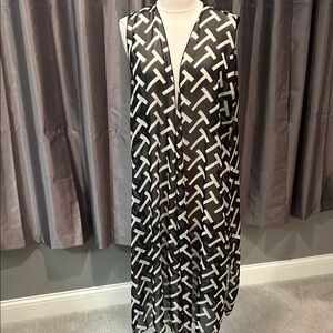 LuLaRoe Black and White Sheer Geometric Duster Length Vest size Medium